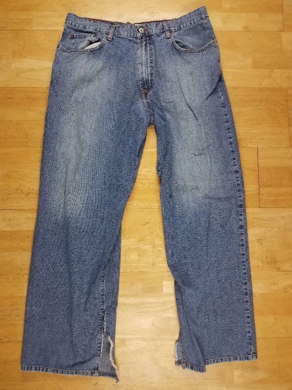 Vintage Lucky Brand Jeans Mens 38 Blue Distressed Denim Made In USA